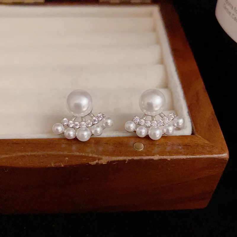 

Retro 14k Gold Plated Niche Luxury Zircon Pearl Geometric Stud Earrings For Women Party Elegant Versatile High Sense Jewelry