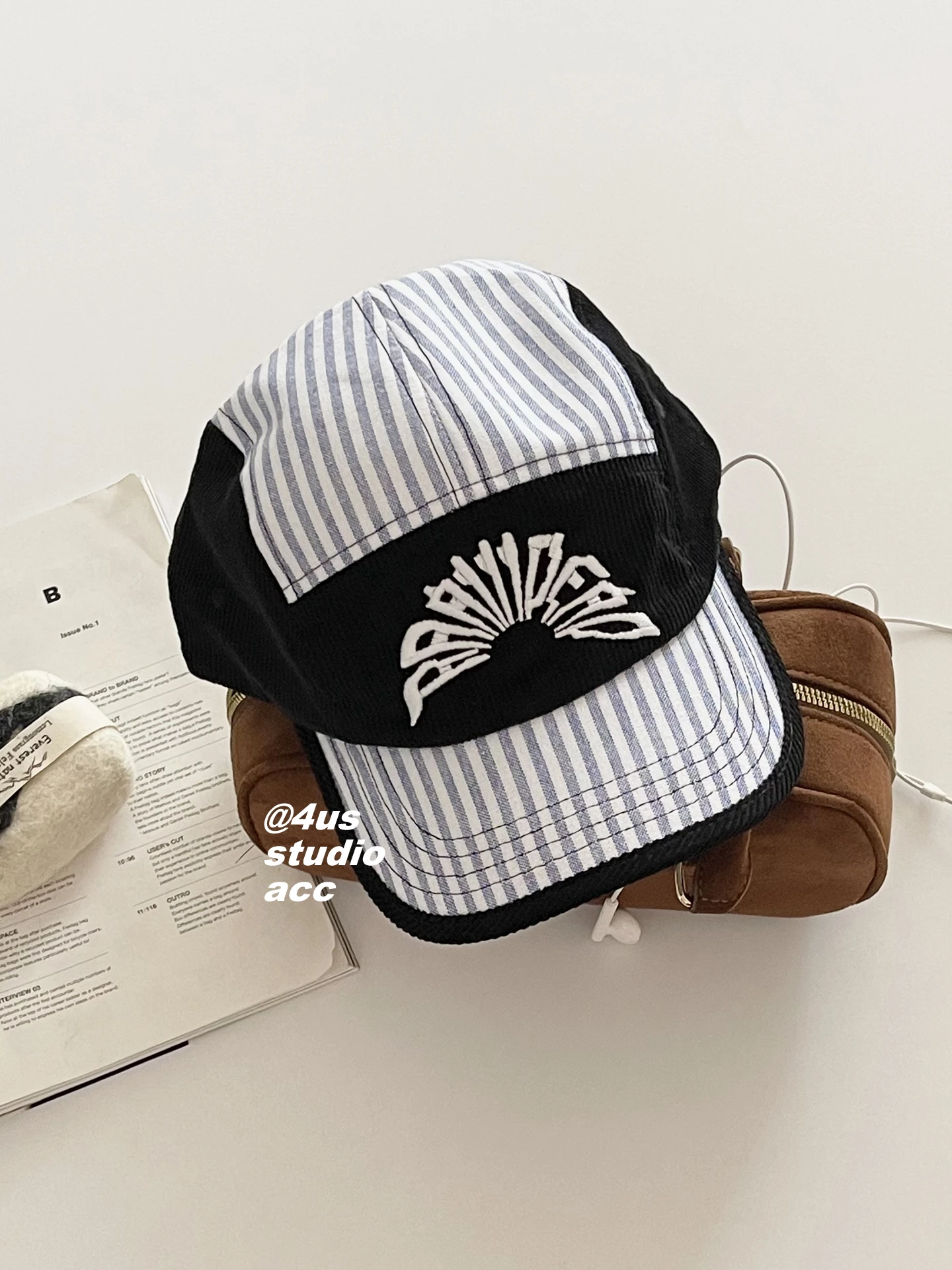 

Vintage Corduroy Patchwork Five-Panel Hat for Women, Deep Crown Autumn Baseball Cap for Men, Face-Slimming Duckbill Cap