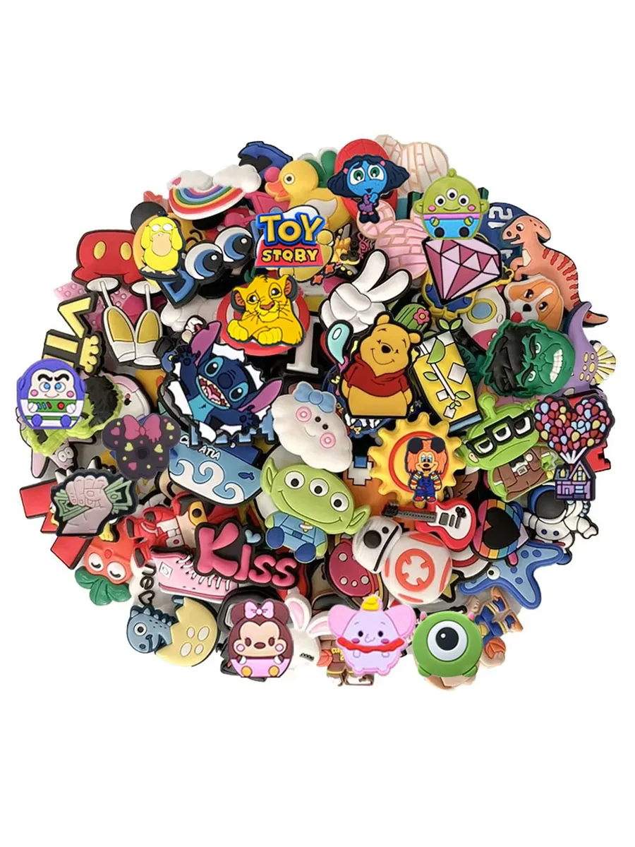 Breloques de chaussures série Disney, 10 à 100 pièces, pour sandales, accessoires de décoration de chaussures, épingles à chaussures, excellent cadeau pour hommes et femmes