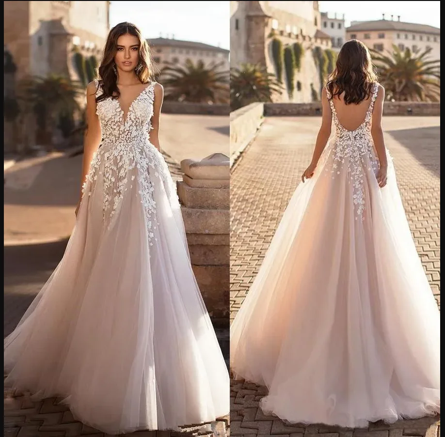 

Graceful V Neck Beach Wedding Dresses Backless 3D Floral Appliqued Lace Bridal Gowns Tulle vestido de novia Plus size