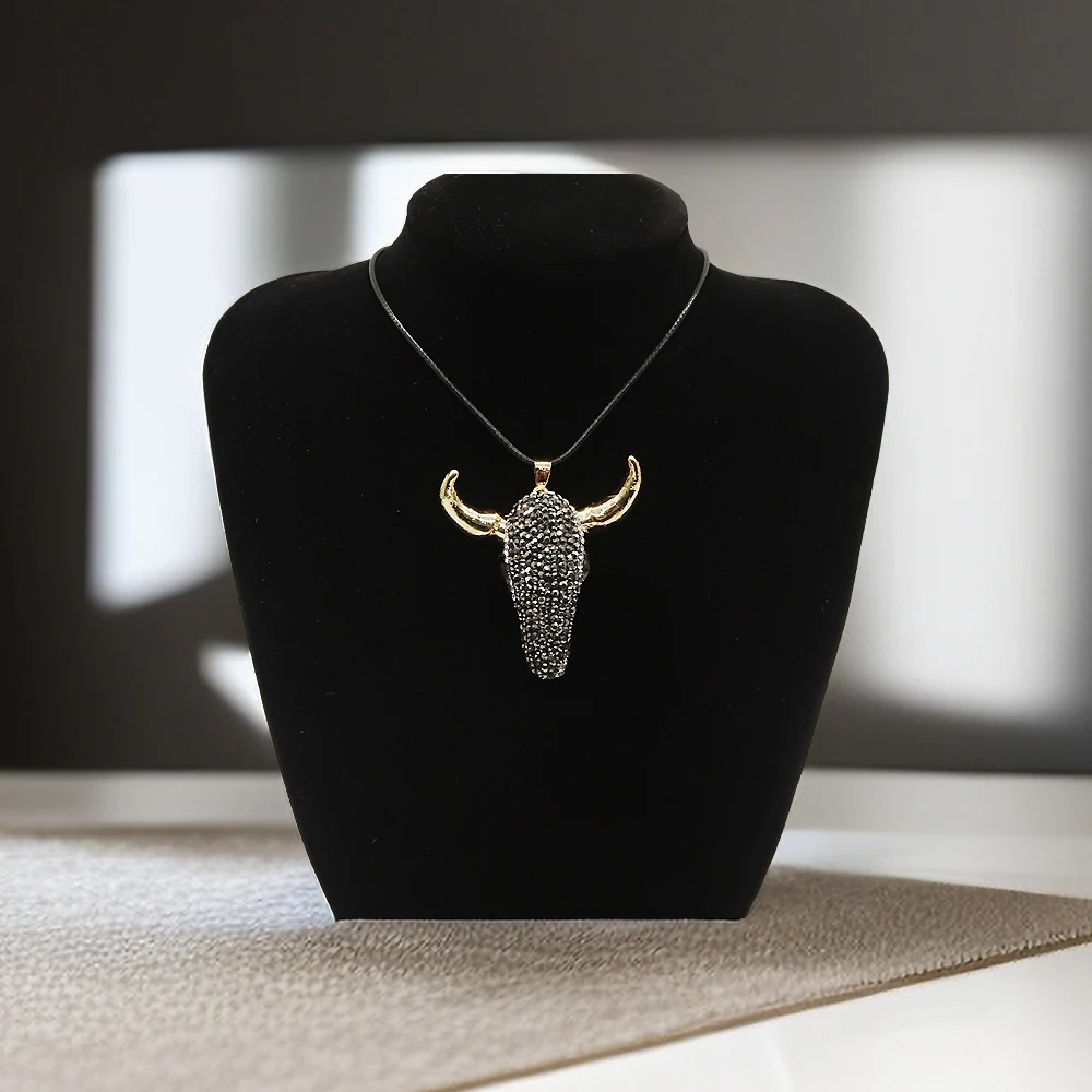 Bull Head Pendant Necklace Bohemian Bull Skull Head Colar Resin Pendants Leather Men Fashion Jewelry Amulet Gift Animal Necklace