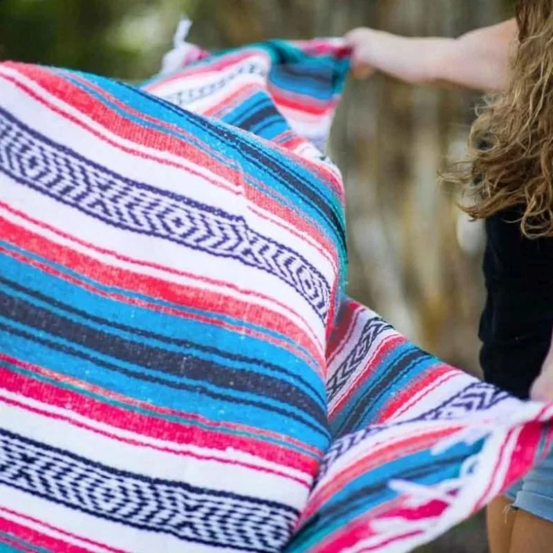 Geometric Tassel Fringe Woven Cotton Blanket for Beach, Picnic, Yoga - Multi-Purpose Outdoor Mat with Decorative Trim