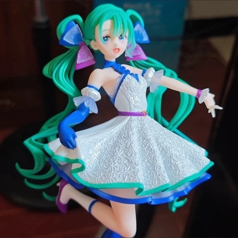 

Original Genuine Vocaloid Singer Hatsune Miku Creative Figure Sweetsweets Macaroon Ver 21cm Model Toy Figures Gifts Friend
