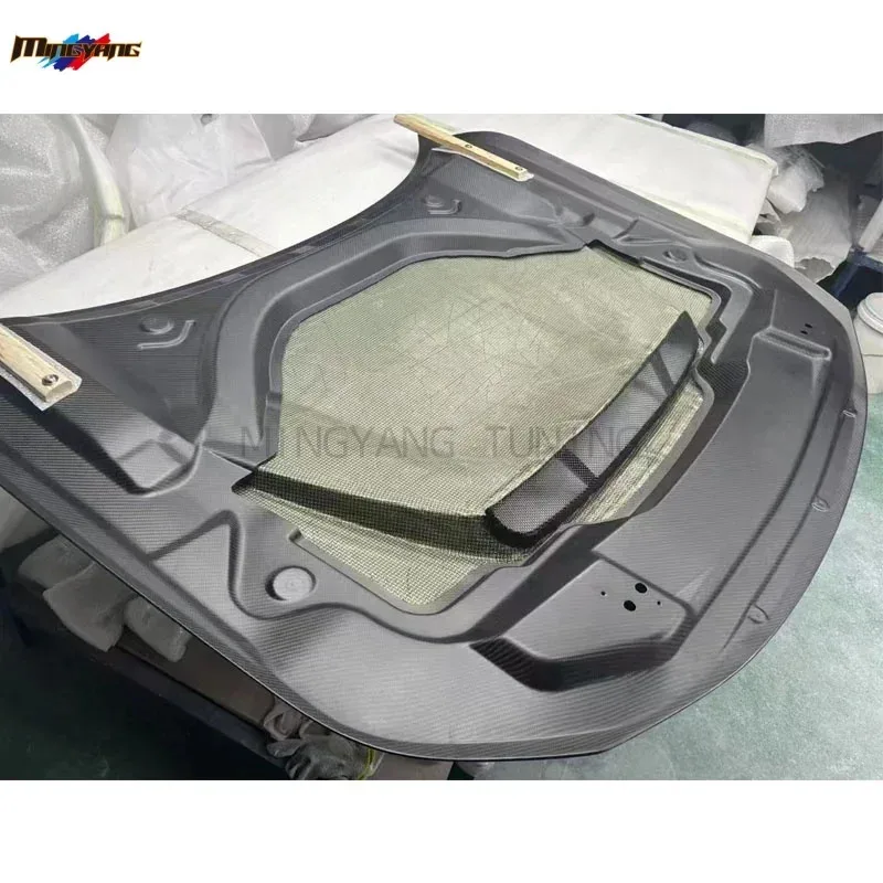 High Quality Dry Carbon Fiber Bonnet Hood Engine Cover Car Accessories for 2 Series G87 M2 Engine Hoods
