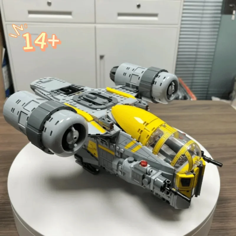 930-teiliges Neues Interstellares Bausatzmodell Razor Crest Transportschiff Bausteine Auf Lager Spielzeug Weihnachtsgeschenke für Erwachsene – Detail 1