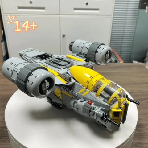 930PCS New Interstellar Assemble Model Razor Crest Transport Ship Building Blocks In Stock Toys Christmas Gifts for Adults