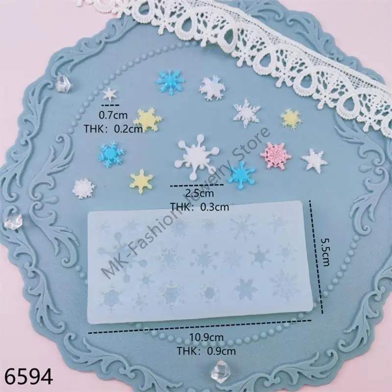 Q6PF Snowflake Baking Morn