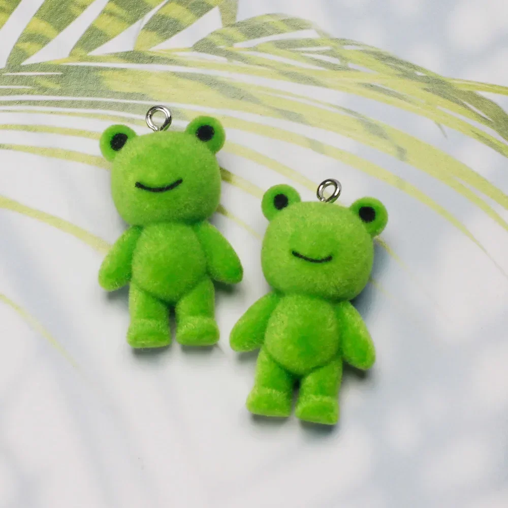 3D Pelyhes Animal Babaarcú de nem okos nő charms aranyos flocking Zsozsó Erdei béka Medál számára Nyakdísz keychain telefont dekorációs diy ékszer Gyártás Anyagellátás