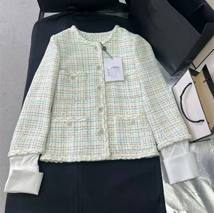 

Индивидуальный пошив женской одежды в европейском стиле: Новые зимние модели 2026 года – Модный комплект: твидовое пальто с длинными рукавами и однобортной застежкой