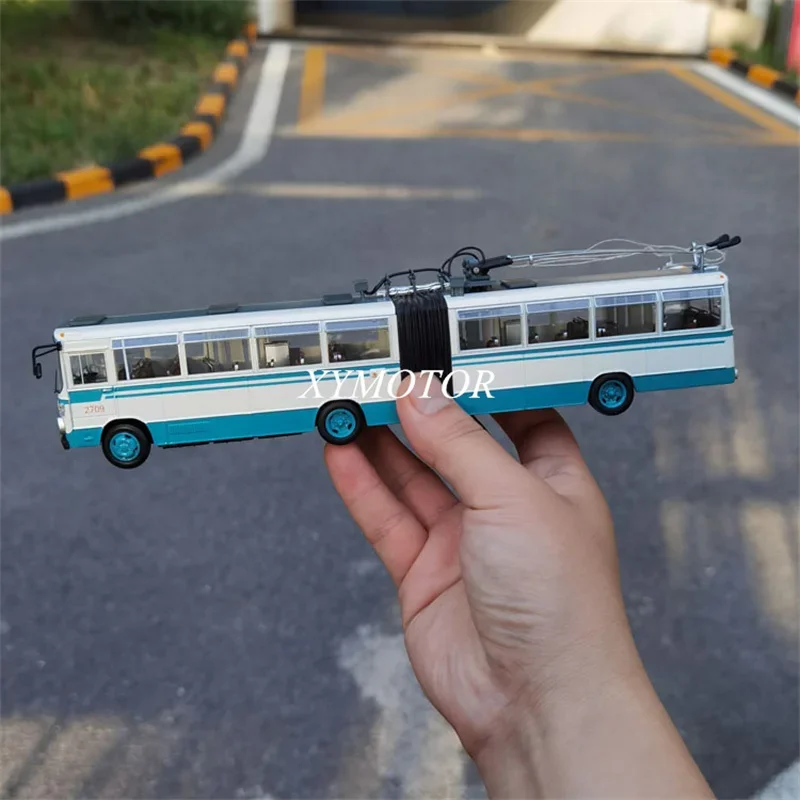 

1/64 Beijing City Bus lane No.104 BD562 Trolleybus Diecast Model Car Toys Gifts Display Collection