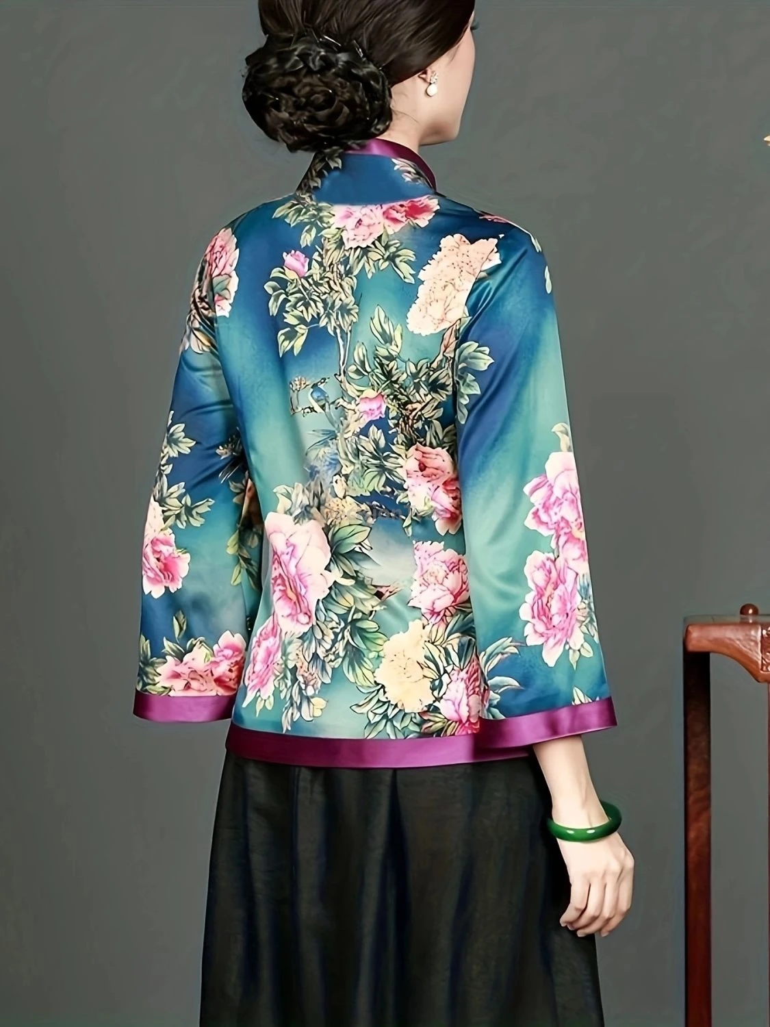 بلوزة تشيباو كلاسيكية على الطراز الصيني لعام 2025 بمزاج كلاسيكي مطبوعة مائلة بفتحة أمامية من شيونغسام بلوزة نسائية ضيقة #4