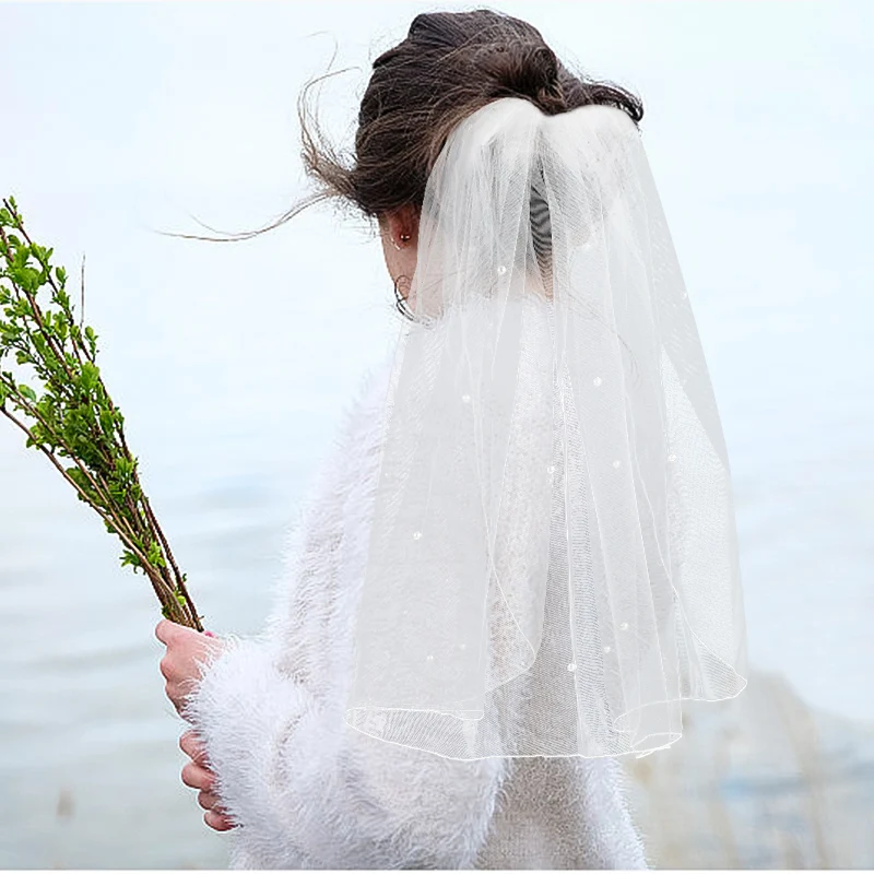 1pc White Short Bridal Veil With Comb Pearl Wedding Bridal Veil Simple Tulle for Wedding Bridal Bachelorette Hen Party Veil