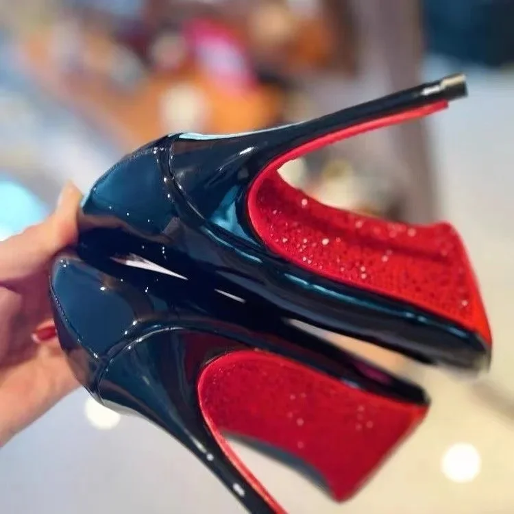 Nieuwe Hoge Hakken Vrouwen Zool Steentjes Pumps Rode Onderkant Hoge Hakken Plus Maat Vrouwen Trouwschoenen Bruid Puntige Teen Platform Hakken