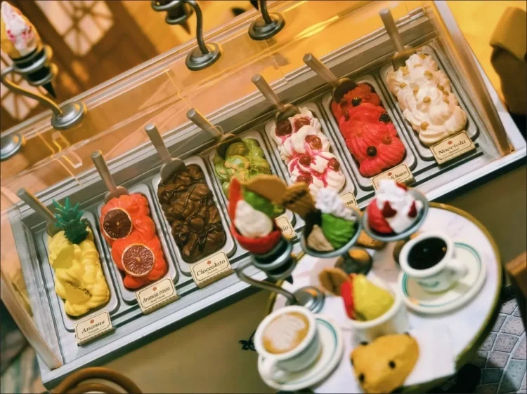 Genuine Re-Ment Puccini Ice Cream Cone Shop The Desired Old Shop Miniature Scene Simulation Fine Model Collection Blind Box Gift