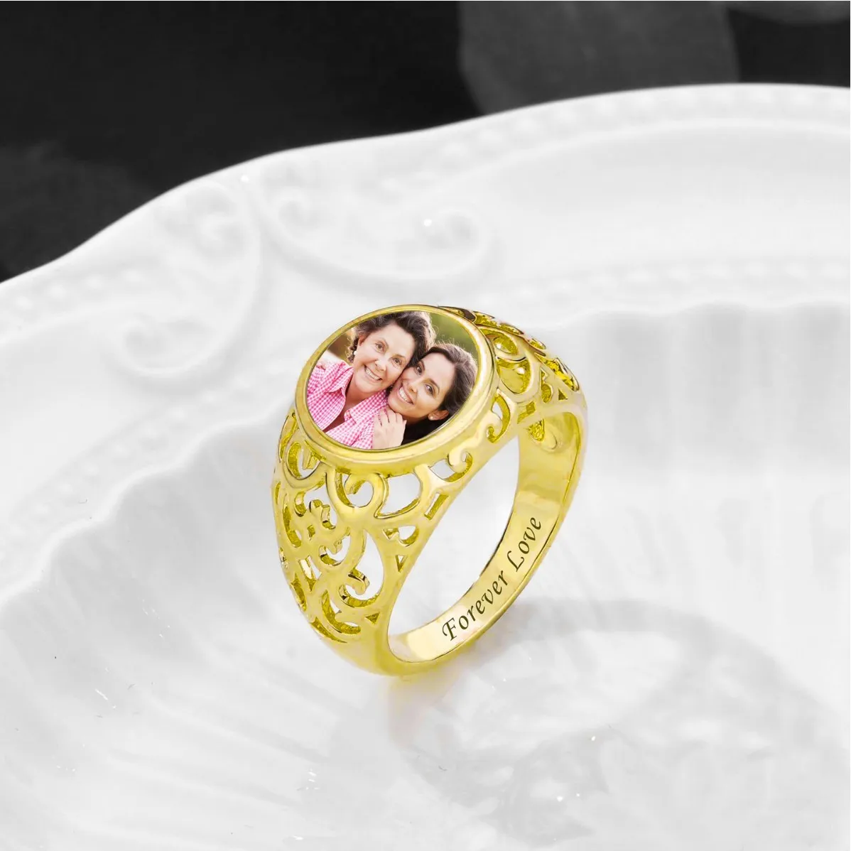 

New personalized color photo ring, capable of carving names, fashionable ring accessories