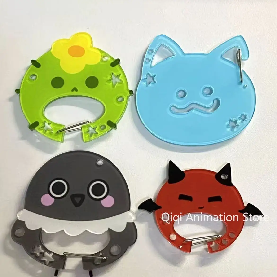 

4Pcs Love and Deepspace Xavier Zayne Keychain Cosplay Women Group Idol Props Anime Jewelry Gifts Halloween Costume Accessories