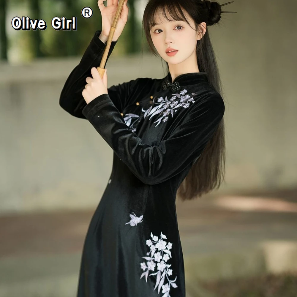 

Черное элегантное платье с вышивкой Cheongsam Qipao, зимняя женская одежда в стиле ретро, повседневное длинное платье в китайском стиле 2026