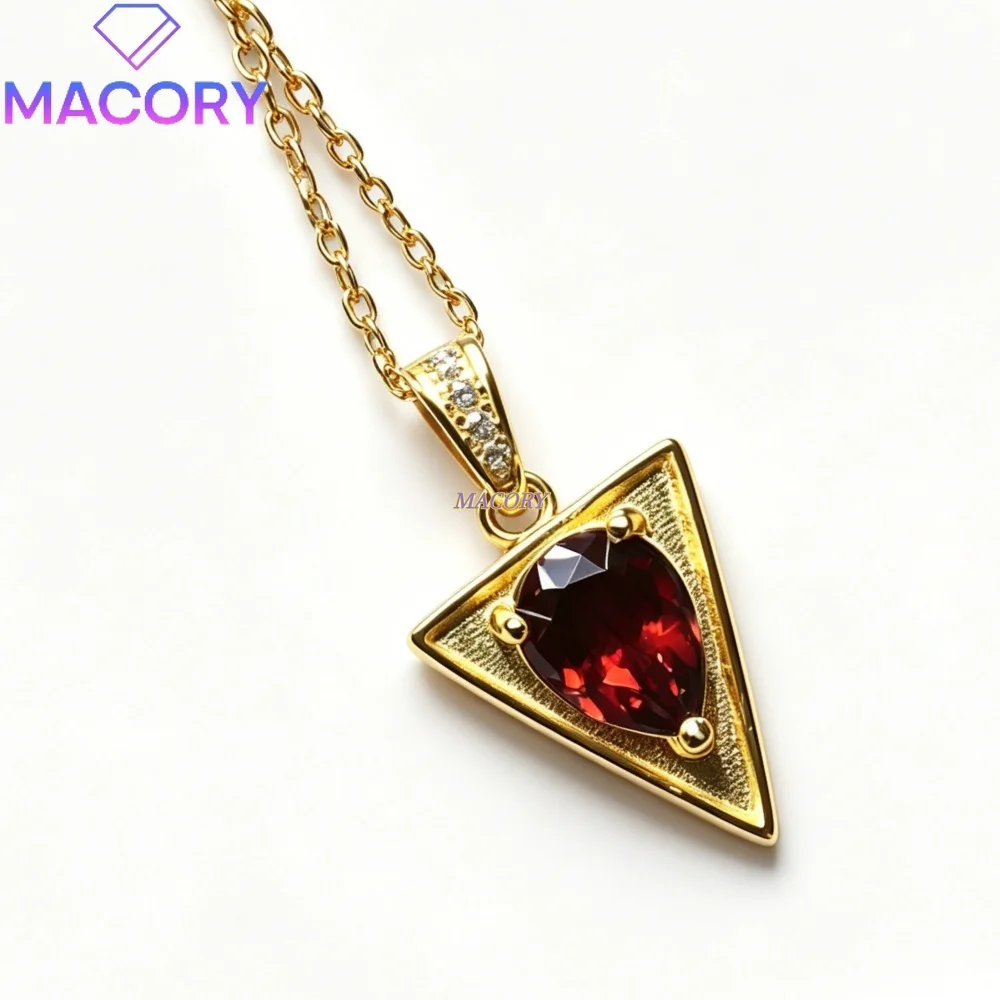 S925 sterling silver natural garnet pendant necklace triangle-shaped simple and stylish geometric design Valentine's Day gift