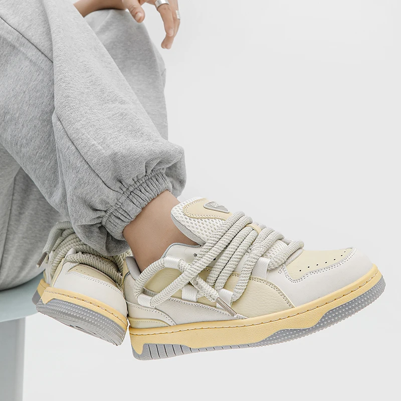 Skate shoes Men woman Casual Sneakers 2023 Male Walking Sport Shoes Outdoor Sneakers Male Sneakers Soft Sole Walking Shoes