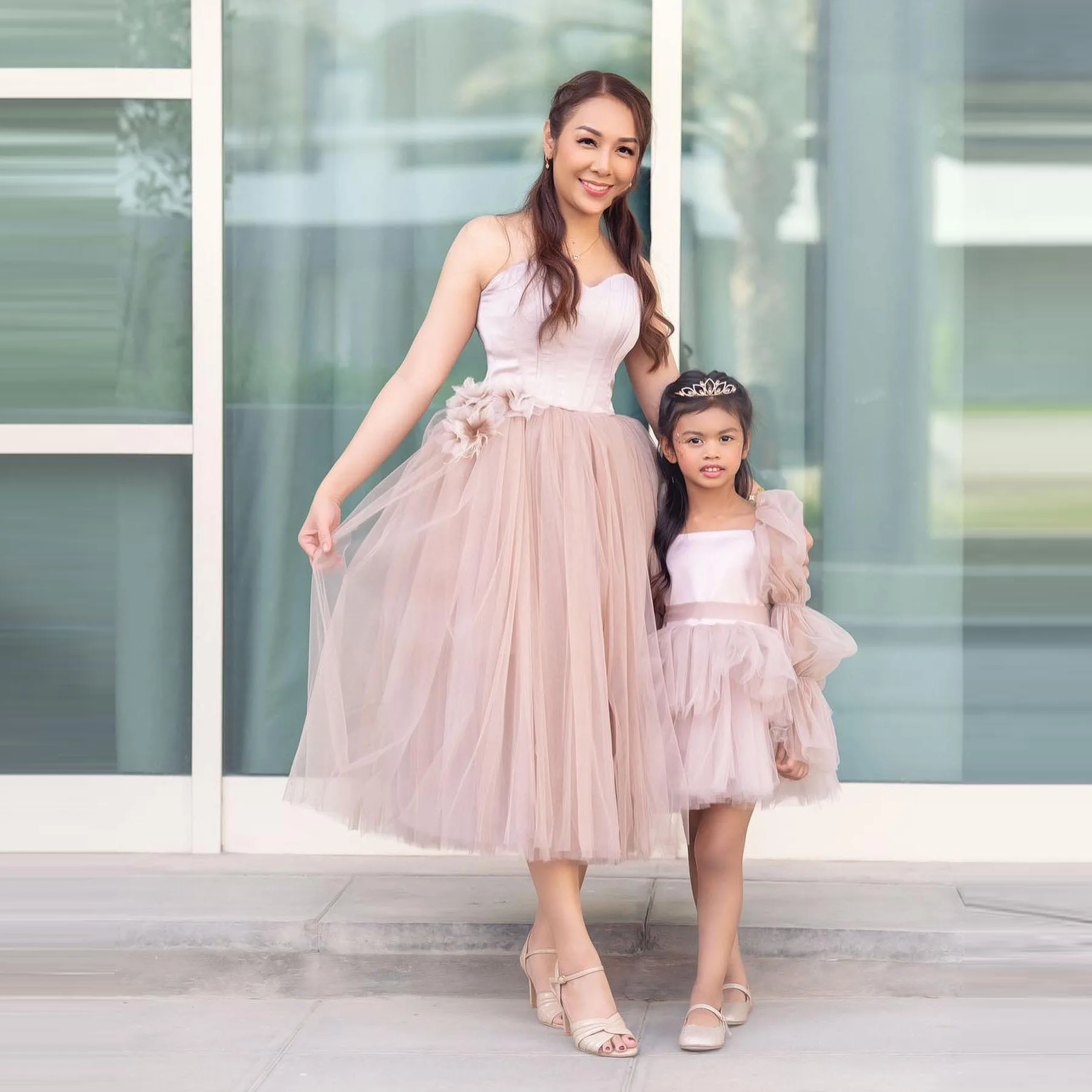 2025 New In Tulle Mom And Daughter Matching Dresses Custom Made Photo Shoot Mother And Kid Prom Birthday Party Dress Gowns