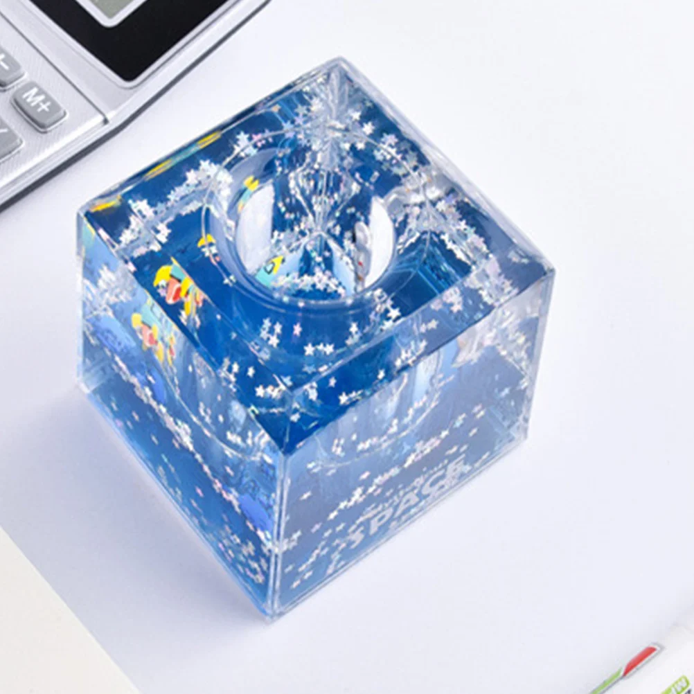 

Creative Astronaut Pen Holder Acrylic Quicksand Organizer Desktop Storage Small Compact Light For Travel Gym Camping Bathroom