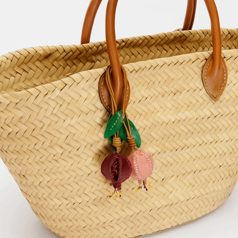 Trendy Hanger Pomegranate Fruit Pendant Handmade Cartoon Leather Keychain Creative Fashion Bag Pendant Car Accessory