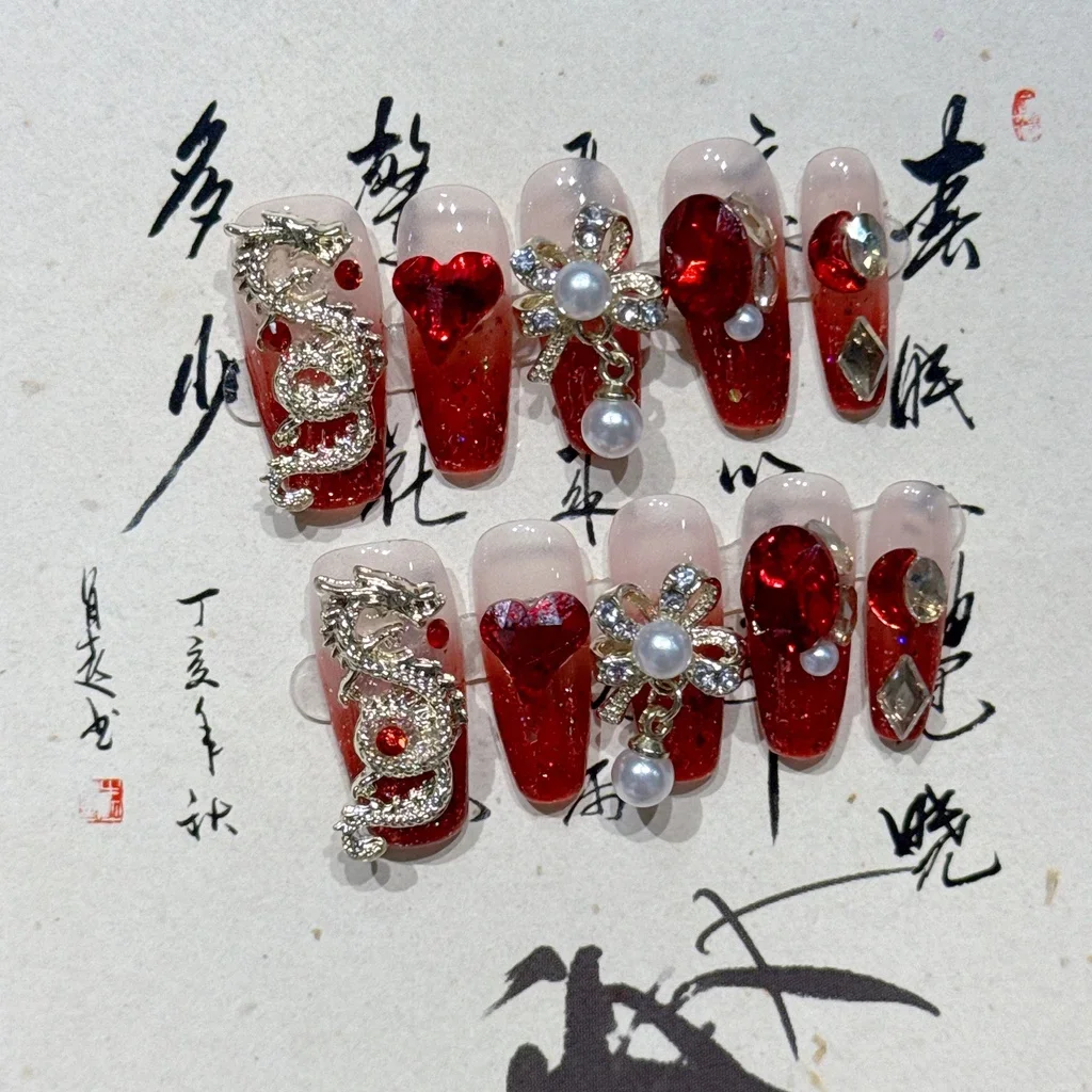 10 stuks luxe glitter liefde hart parel druk op nagel draak jaar geluk nieuwjaar nepnagels rode feestelijke vakantie nagelpatches
