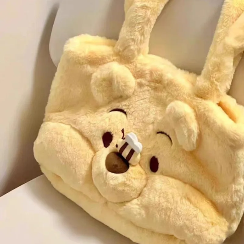 2025 جديد الخريف والشتاء سعة كبيرة واحدة حقيبة كتف ويني الدب حقيبة قطيفة طالب ركاب حقيبة يد