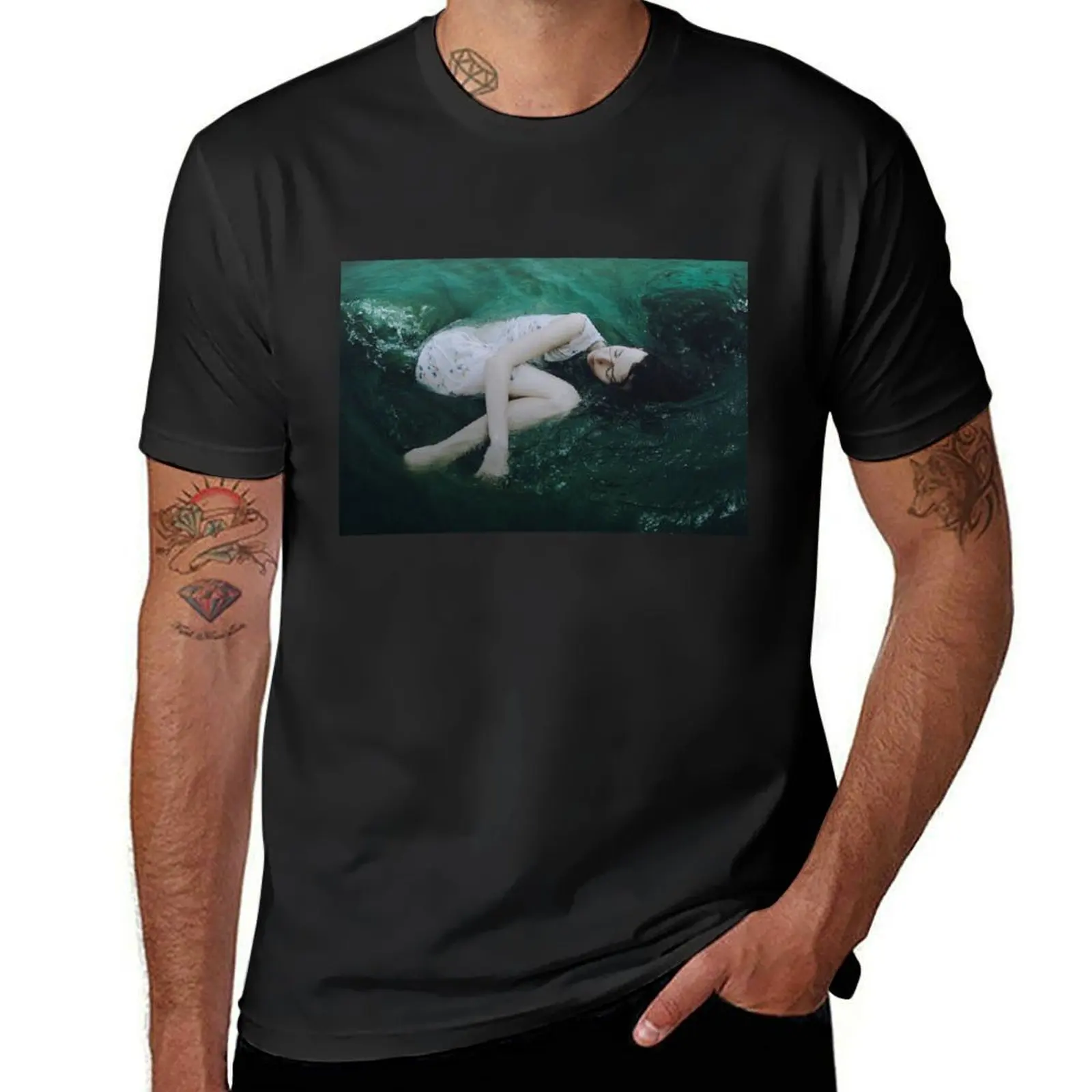 

And the ocean loved her back T-Shirt summer top sweat Short sleeve tee plus size clothes mens graphic t-shirts pack