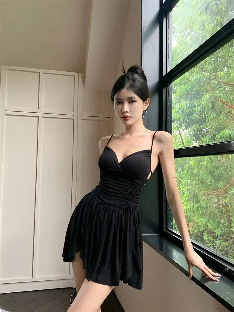 Beautiful Backless Dresses Women Sexy Slim Party Hot Girls V-neck Halter Mini Camis Sundress Pleated Korean Style Fashion Sweet