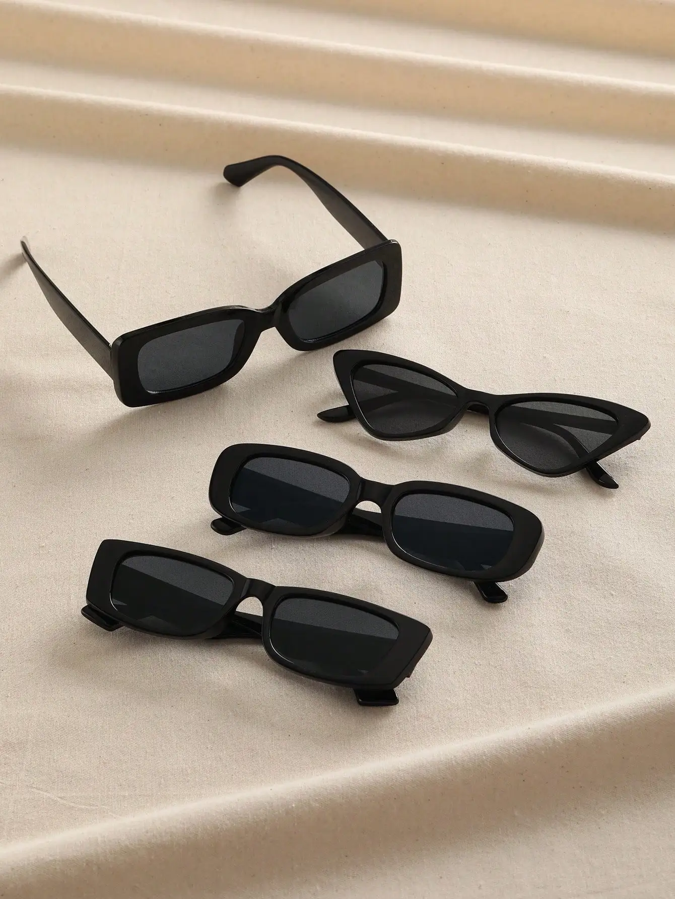 4PCS Unisex Geometric Plastic Frame Fashion Y2K Black Plastic Sunglasses For Daily Life Beach Driving