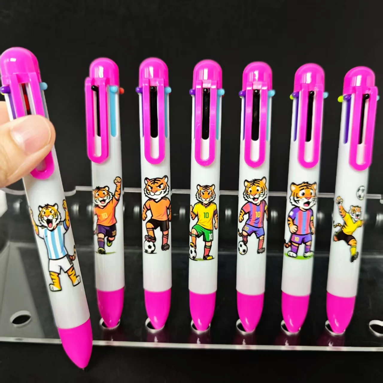 

7/14 PCS Tiger Soccer Player Pattern Multi Color Ballpoint Pen Daily Office Student Learning Stationery Gift Pen