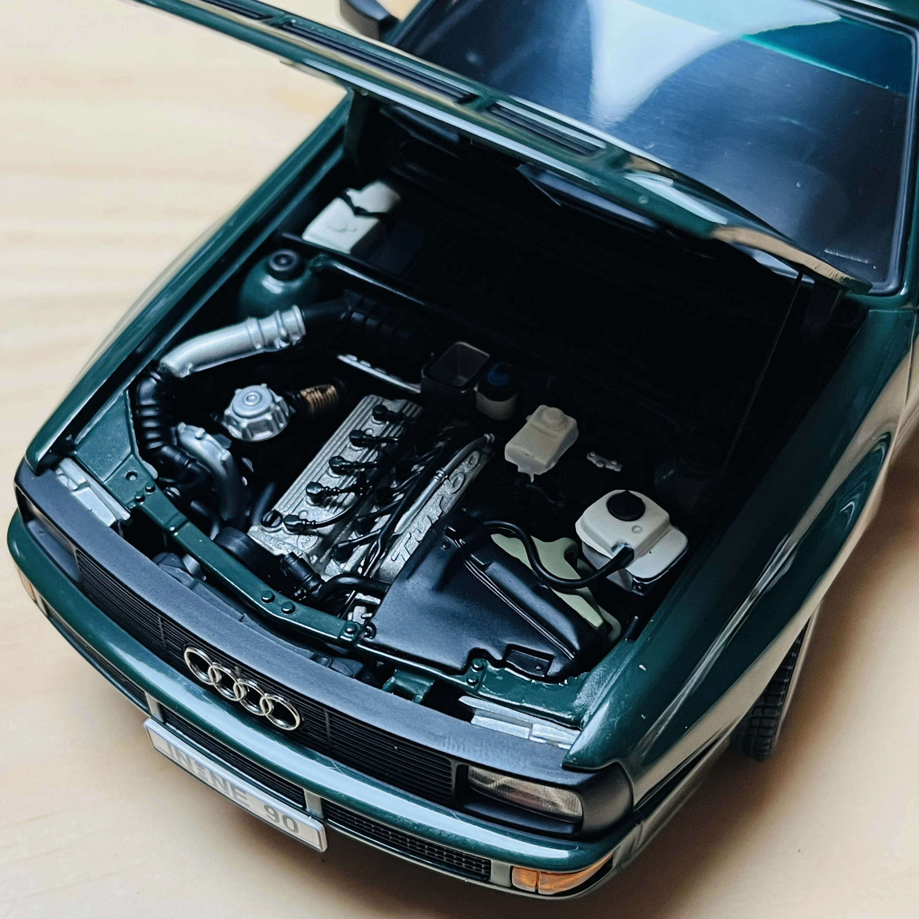 Autoart 1:18 Sport Quattro 1984, grüne Simulation, limitierte Auflage, komplett offenes Legierungsmetall, statisches Automodell, Spielzeug, Geschenk