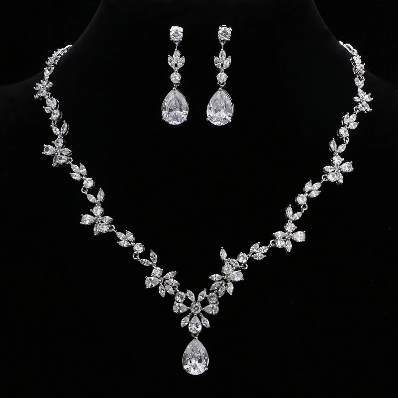 LXOEN Luxury White Color Flower Cluster AAA+ Cubic Zirconia Fashion Jewelry Set for Bridal Wedding Jewelry Drees