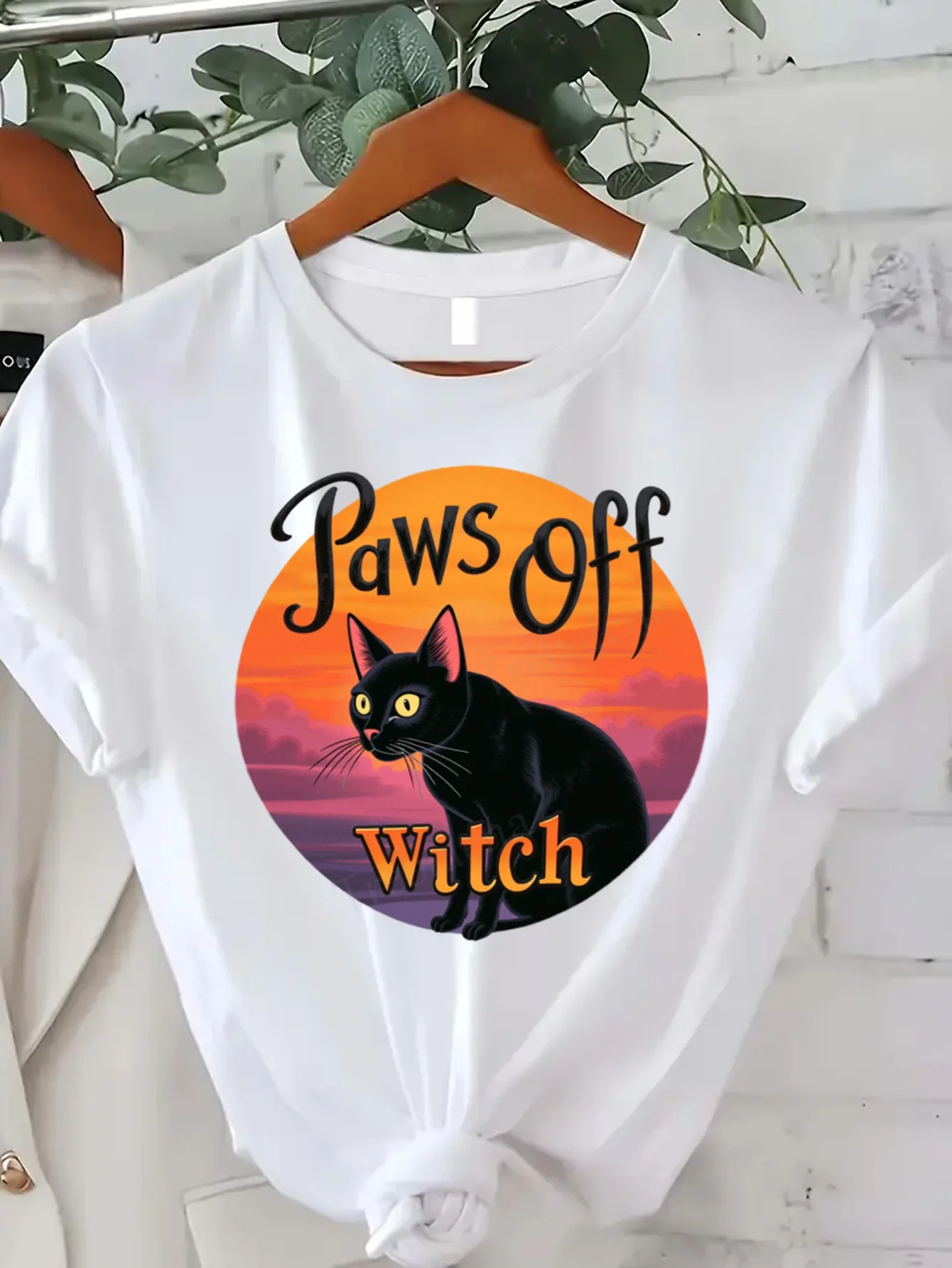 

Футболка с круглым вырезом Paws Off Witch Хэллоуин Футболка с котом Женская футболка больших размеров с забавным рисунком Футболка с короткими рукавами Модный повседневный топ