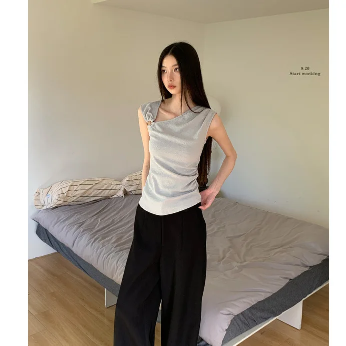 

Design - Sense Irregular Single Shoulder and Off Shoulder Knitted Vest Top for Women, Short - Sleeved