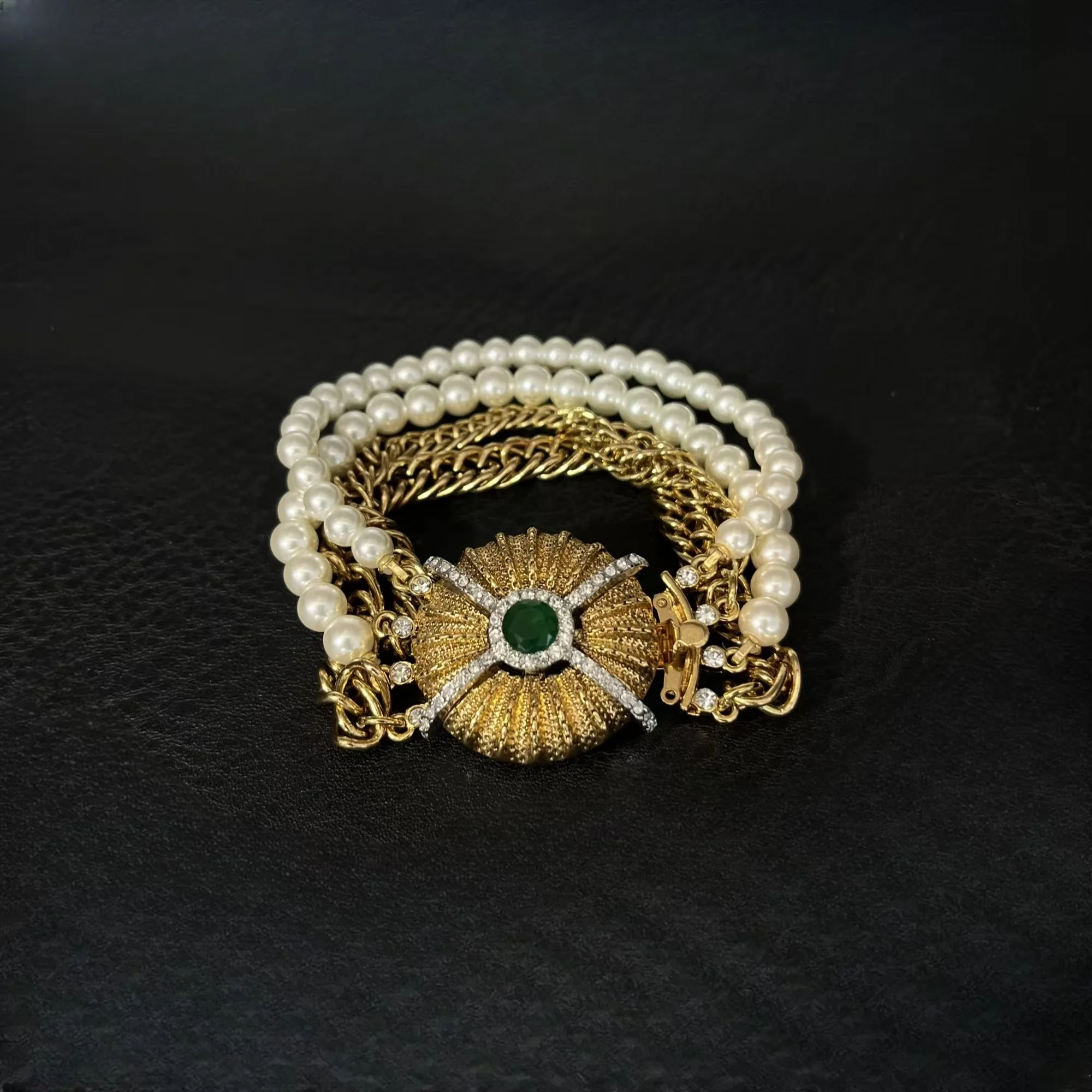 

French vintage elegant bracelet multi-layer pearl hand chain for women