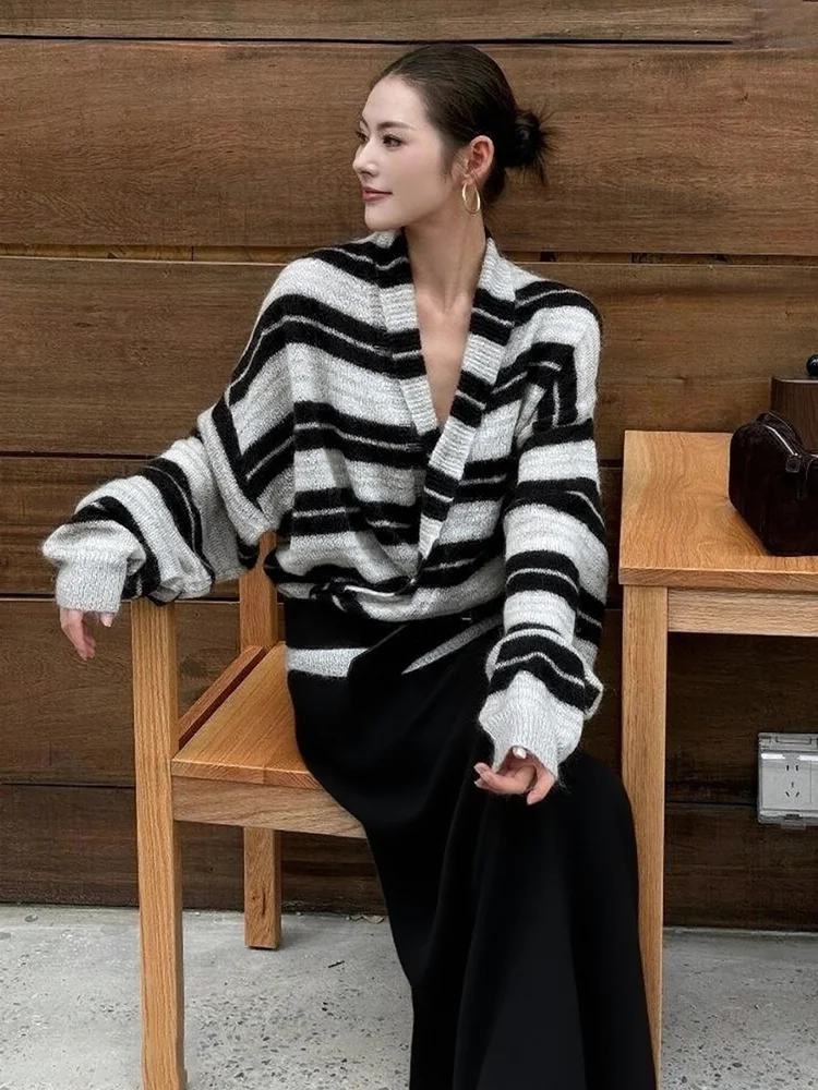 Conjunto de top e saia de malha listrada Ele 2025 outono exclusivo de duas peças irmã sle saia midi conjunto Faionable feminino O...