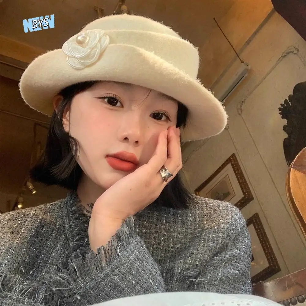 

Elegant French Style Hepburn Style Topper Hat Woolen Flat-top Black Felt Hat Beige Photography Decoration Women Jazz Hat Funeral