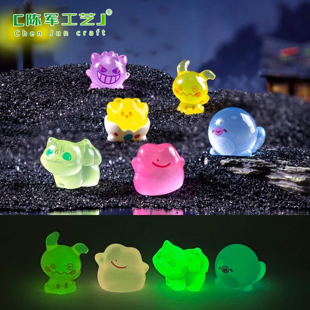Figurines Pokémon Lumineuses Miniatures Adorables qui Brillent dans le Noir, Breloques de Dessins Animés, Accessoires en Résine DIY, Mini Paysages, Décoration d'Halloween