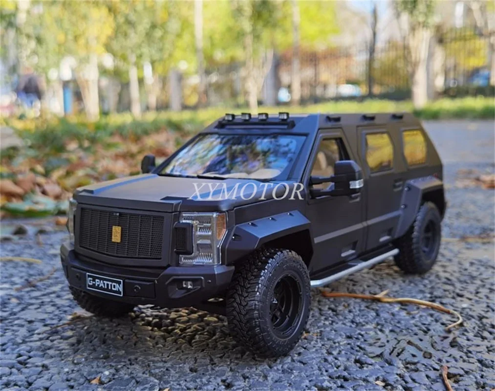 Kengfai 1/18 For G.PATTON SUV Metal Diecast Car Model Matte black/Mi White Kids Boys Gifts Toys Hobby Display Collection