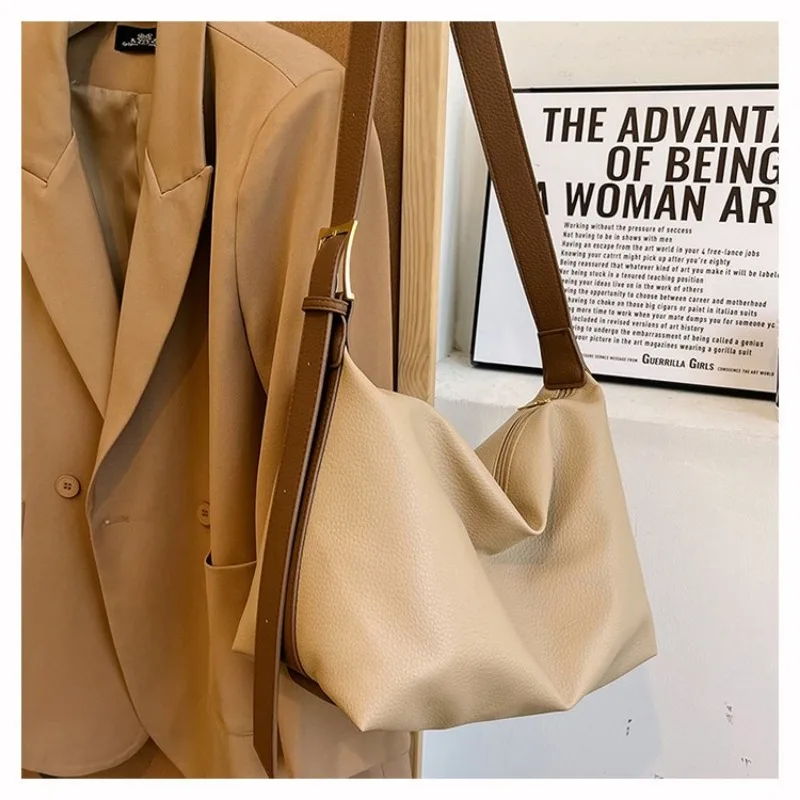 

Яркая сумка через плечо в кампусном стиле, новая модель в 2025 году, милая изысканная простая сумка-подушка, женская сумка, подходящая для фестиваля кампуса