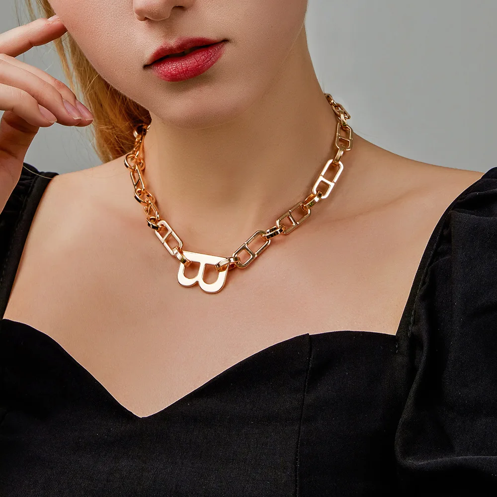 G&D 2023 New Hiphop Punk Luxury Design Letter B Charm Choker Gold Color Goth Jewelry Chunky Chain Necklace for Women Party Gift