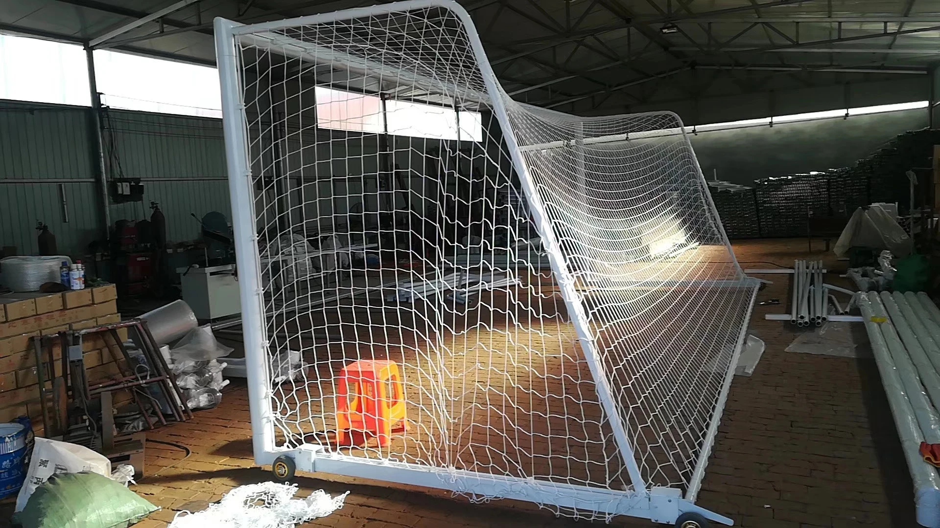 Bewegliches 24 * 8 Fuß professionelles Fußballtor in voller Größe aus Aluminium, tragbares Fußballtor