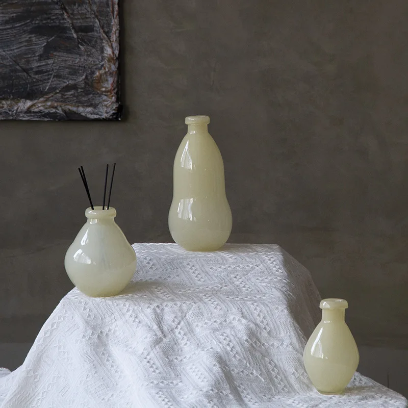 Idyllic small mouth aromatherapy vase hydroponic green plant dried flower tabletop dining table living room home glass bottle