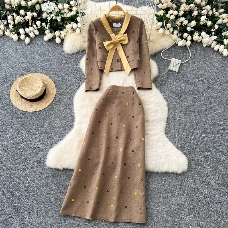 WAKUTA French Classic V-neck Long Sleeve Embroidered Jacket Chic High-waisted Bustier Robe Small Fragrant Style Bow Tie Fall Set