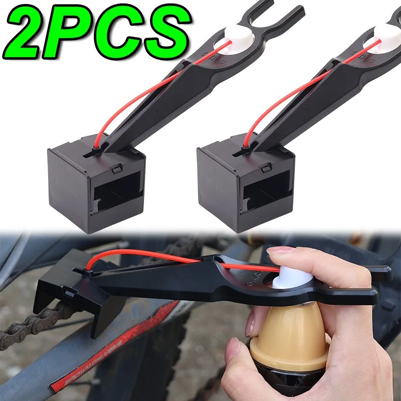 

Motorcycle Chains Oiler Spray Gear Mess-Free No Wax Motor Chain Lube Applicator Moto Chains Cleaner Maintenance Tools 1/2PCS