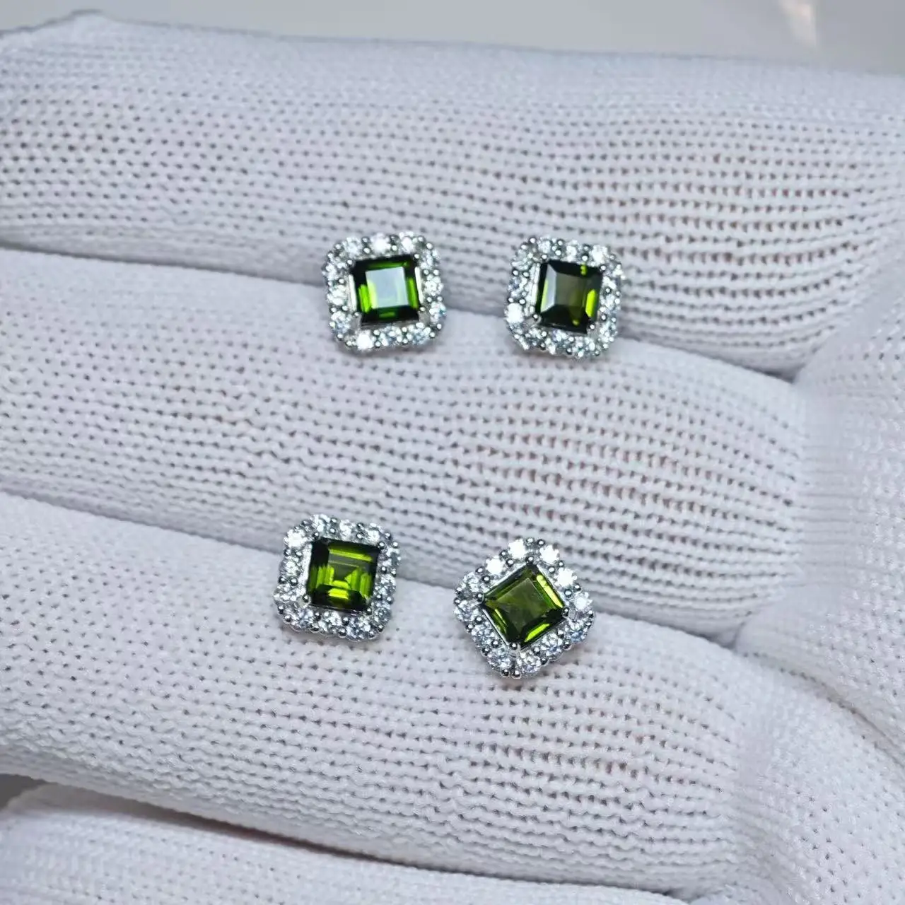 Natural Diopside Stud Earrings For Women Vintage Femme Gift Prevent Allergy Fine Jewelry Stone