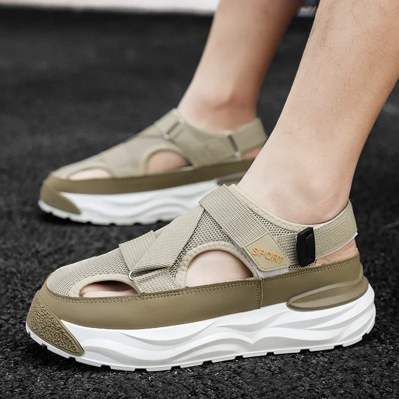 Summer Hole Shoes for Men's New Hollow Wear-resistant Thick Soled Outdoor Sports Odor Proof and Anti Slip Bag Head Beach Sandals