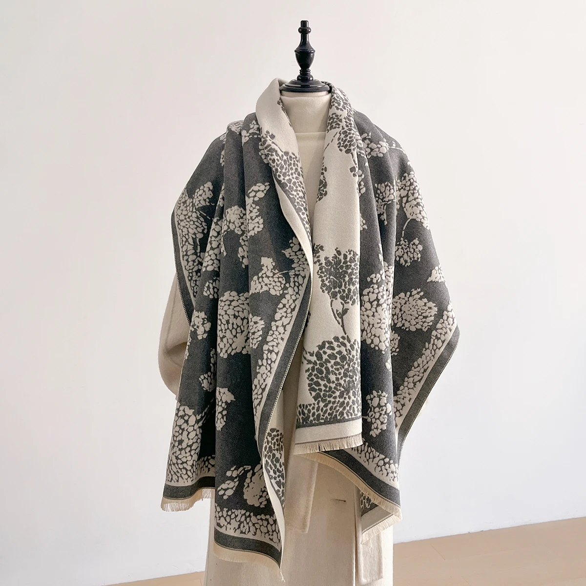 

Элегантная кашемировая шаль из пашмины с цветочным принтом для женщин - зимнее толстое теплое двустороннее ветрозащитное одеяло с кисточками